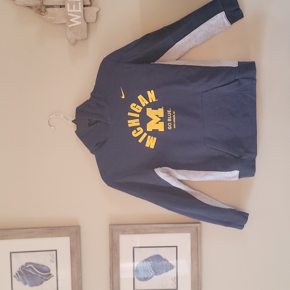 Michigan nike sweatshirt